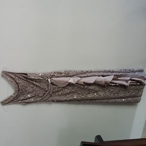 Scoop Neck Evening Dress 4P